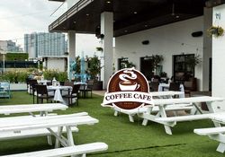 Die-Cut Yard Signs  3 - Circleone