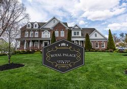 Die-Cut Yard Signs  5 - Circleone