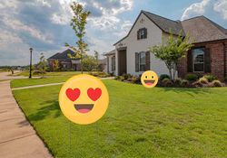 Die-Cut Yard Signs  9 - Circleone