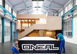 Sky Tube Square Hanging Banners  4 - Circleone 